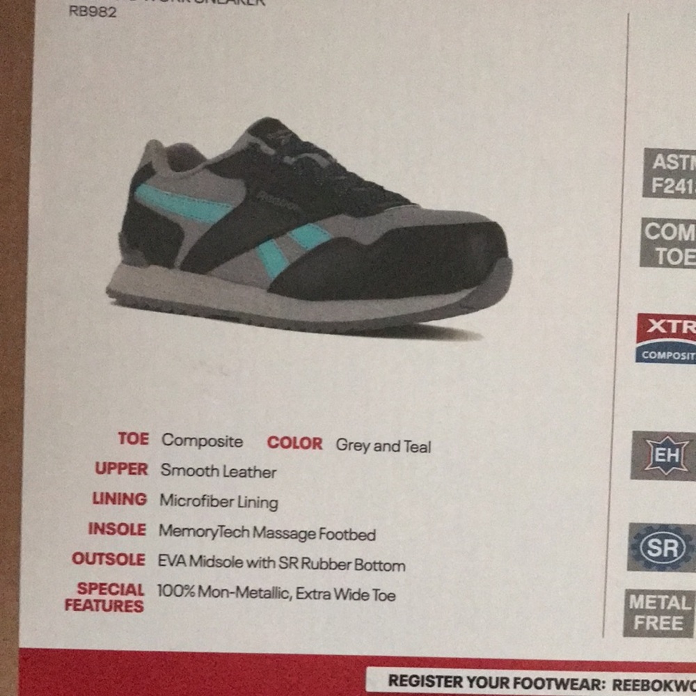 NIB Reebok safety sneakers - Picture 11 of 11